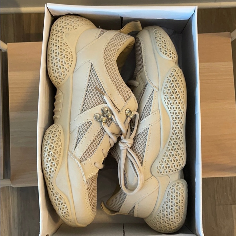 Chunky sneakers